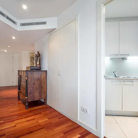 Rent Beach-diagonal Mar דירה